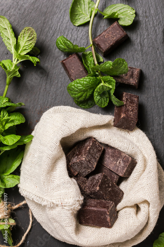 dark chocolates squares flavored with mint