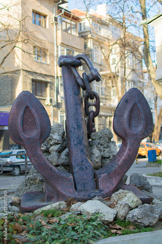 metal anchor monument, travel sea