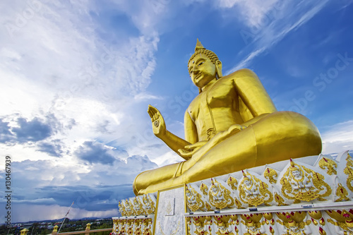 Grand big Buddha sculpture statue landmark