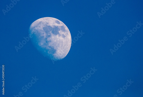 Εκτύπωση καμβά Moon at daytime