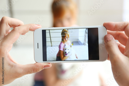 Taking photo of girl and Sa...