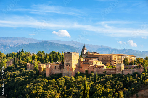 Leinwand Poster Granada, Spanien. Luftaufnahme von Alhambra Palace