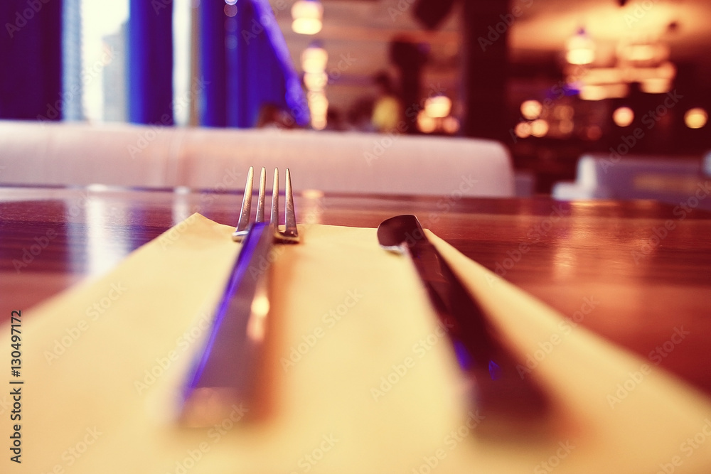 table setting in restaurant