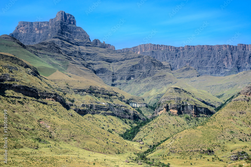 Amphitheater at Royal Natal National Park in the Drakensberg Mountains ...