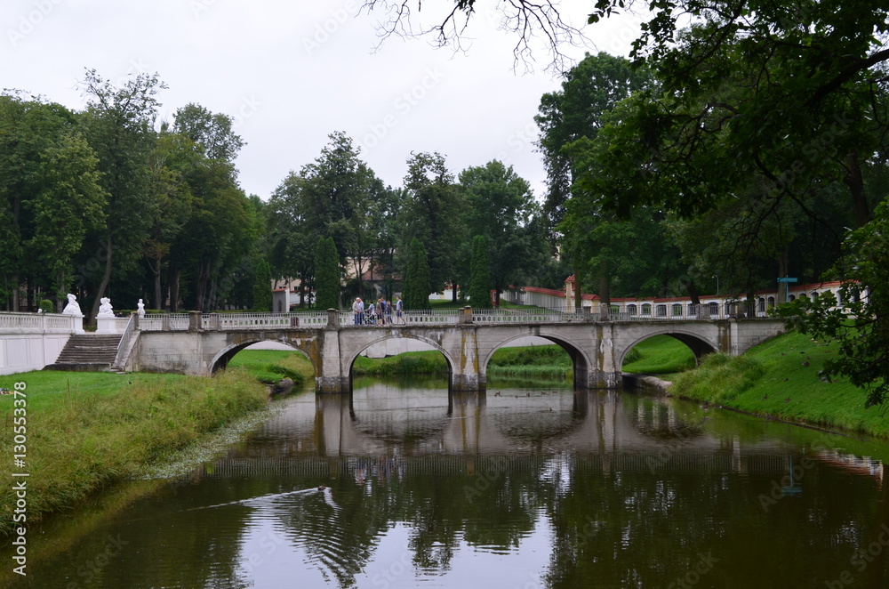 Staw w parku przy Pałacu Branickich w Białymstoku/Pond in a park surrounding The Branicki Palace in Bialystok, Poland
