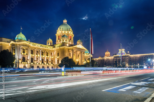 Foto Belgrade, Serbia - December 11, 2016:  Parliament of the Republic of Serbia in Belgrade at night