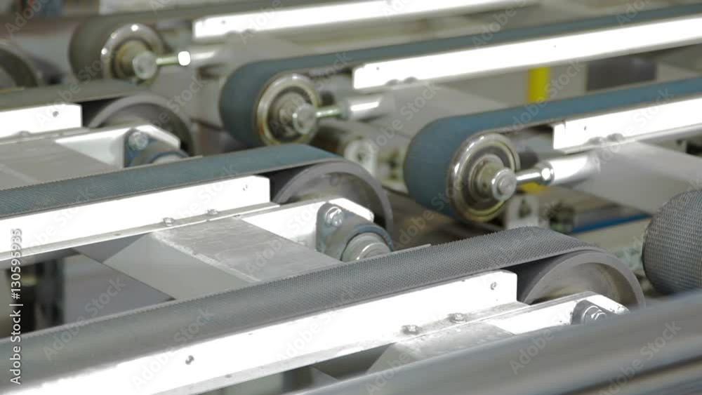Automatic laminated chipboard production Automatic laminated chipboard production