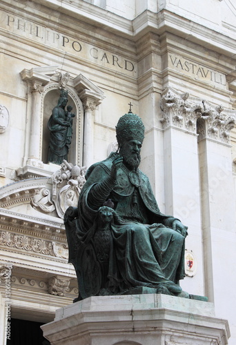 Statue of Pope Sixtus V in Loreto, Italy photo