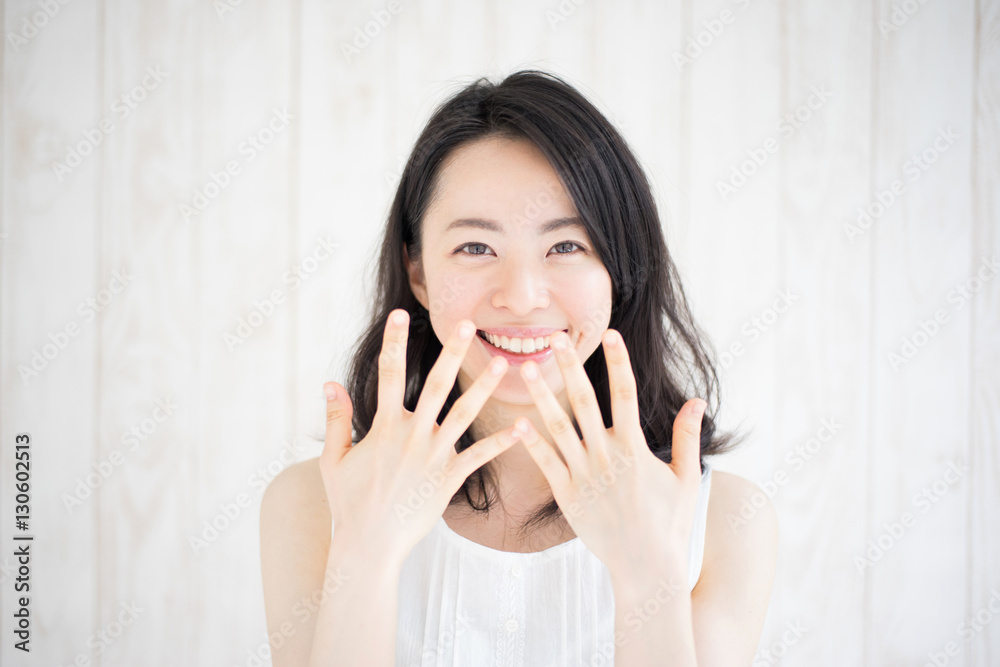 若い女性 若い女性