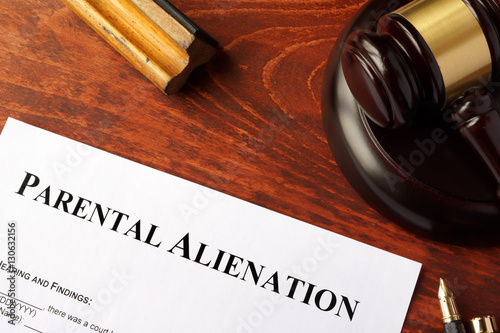 Bild auf Leinwand Parental alienation form and gavel on a table.