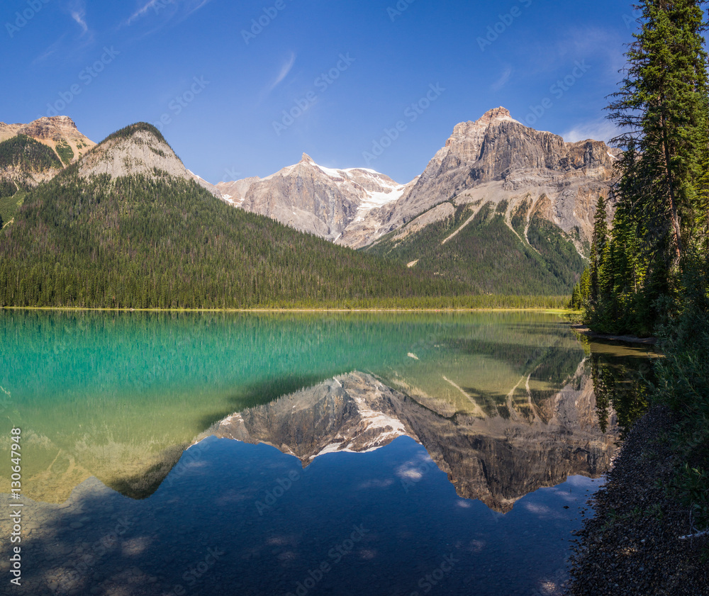 Obraz premium Emerald Lake, Yoho National Park, BC, CA