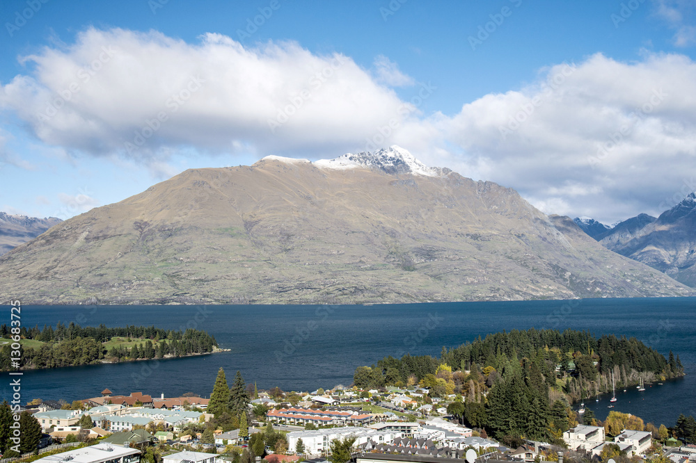 View of Queenstown, Queenstownhilles, South Island, New Zealand