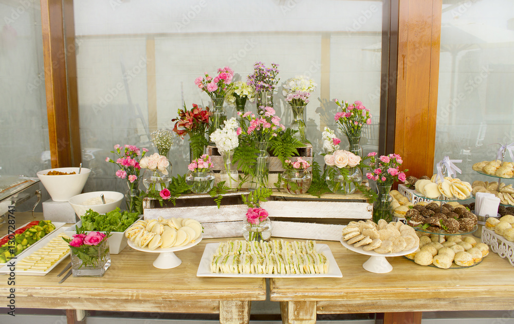 Wedding table, flowers and food 