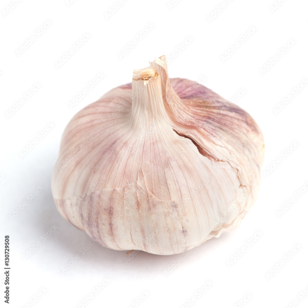 Obraz premium Garlic isolated on white