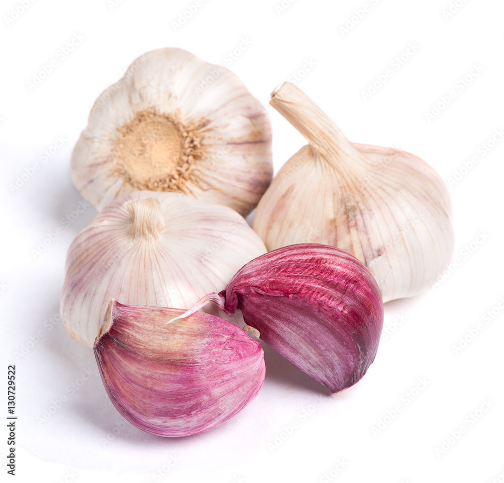 Obraz premium Garlic isolated on white