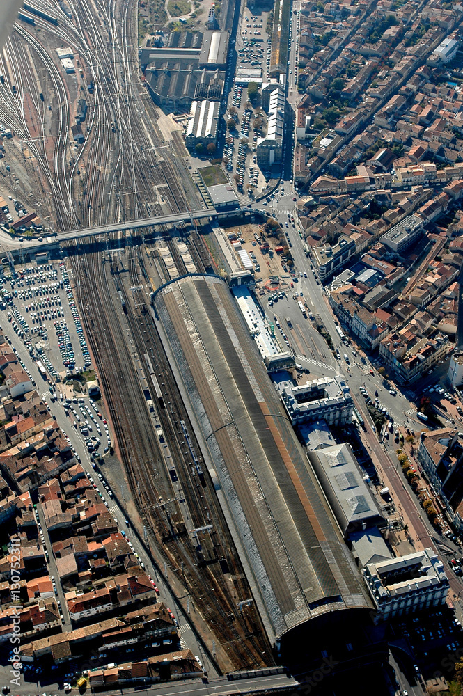 Obraz premium Aerial view of the city of Bordeaux, France