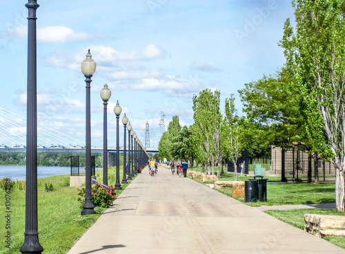 Obraz na plátně A river front park in Kansas City along the Missouri River
