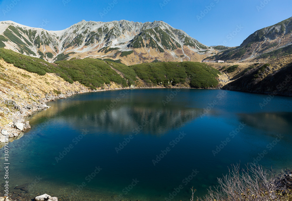 Tateyama Alpine Route, beautiful lake
