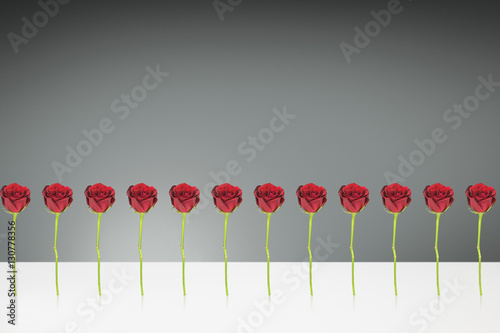 12 red roses