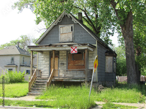 Photography Abandoned home in Chicago's Roseland neighborhood, South Side