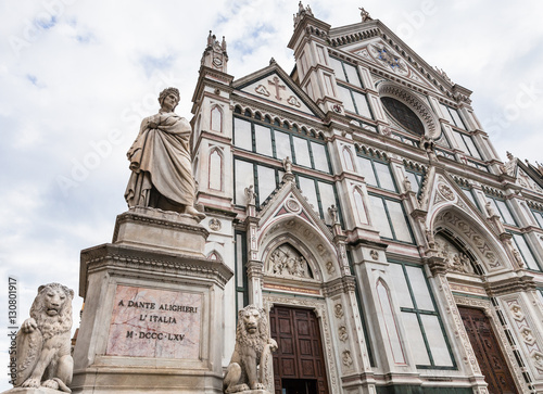 monument of Dante and Basilica di Santa Croce photo
