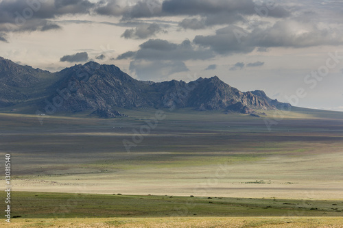 Mongolei - Steppe  W  ste  Berge
