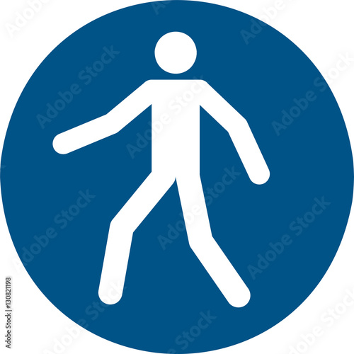 ISO 7010 M024 Use this walkway