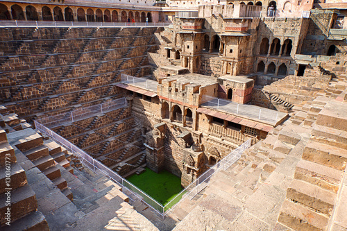 Obraz na płótnie Chand Baori, a stepwell situated in the village of Abhaneri near Jaipur, India w salonie
