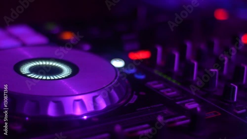 hand Dj in club party