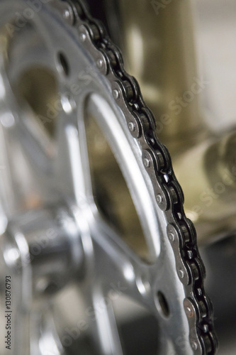 closeup chain of the bicycle photo