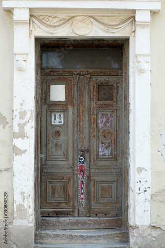 Alte Haustür an der Schopenhauerstraße in Potsdam, Brandenburg