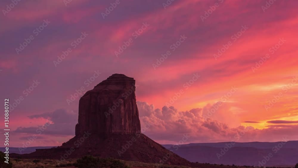 Time Lapse - Beautiful sunset of Monument Valley with amazing clouds formation