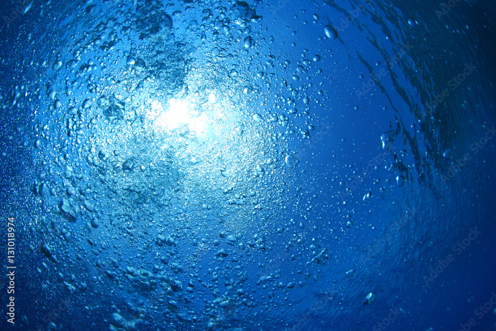 Water surface and bubbles - obrazy, fototapety, plakaty 