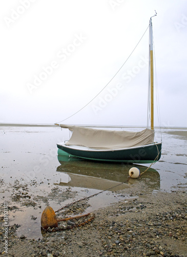 Photos Sailboat Aground on Cape Cod Bay