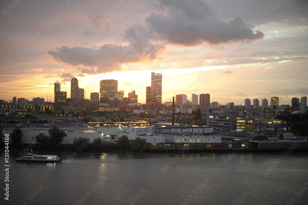 Obraz premium Skyline rotterdam sunset