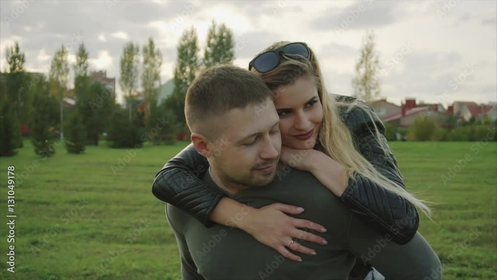 Young couple enjoying autumn day HD Young couple enjoying autumn day HD