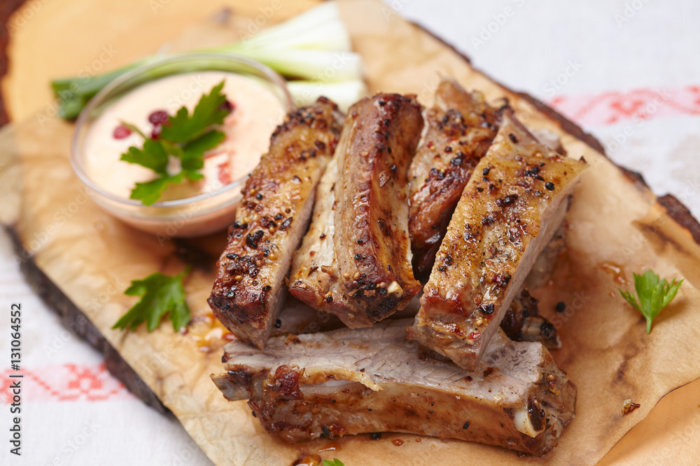 grilled ribs with sauce