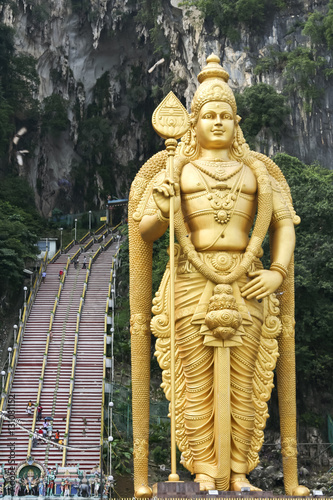 batu caves hindu religious monument kuala lumpur malaysia
