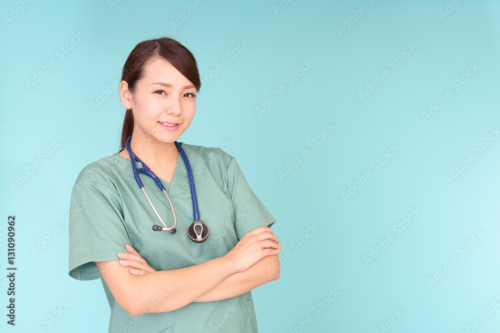 微笑む女医 微笑む女医