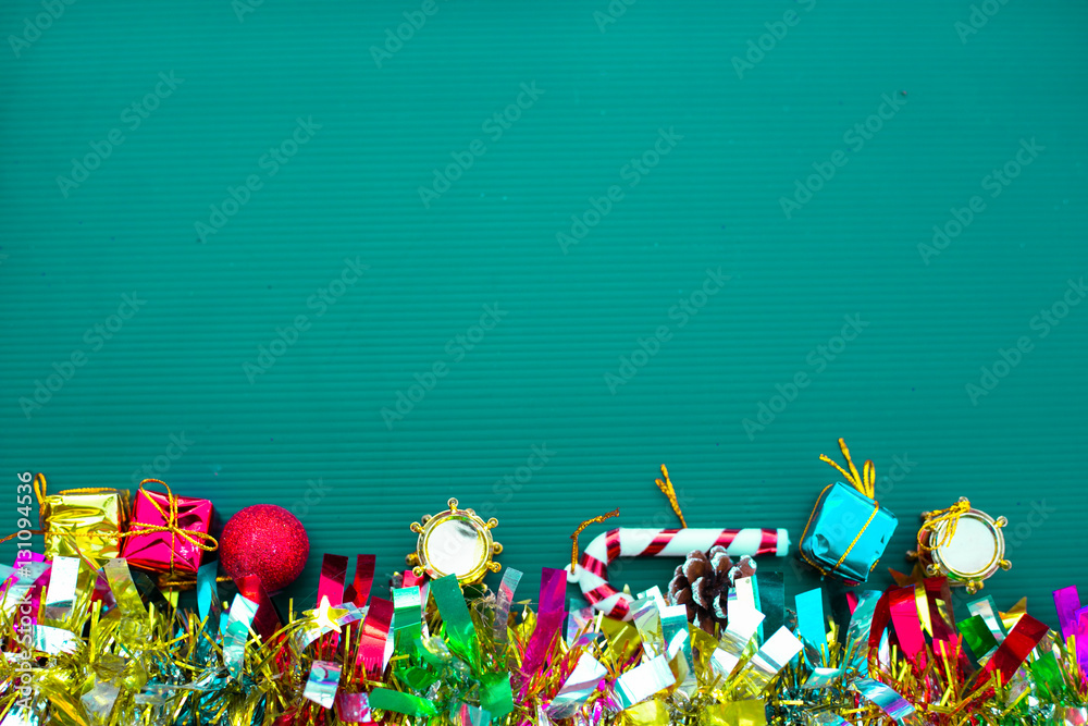 Fototapeta premium Gift boxes and Christmas decorations, border design, on isolated background