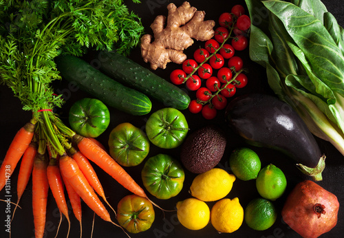 Fototapeta Naklejka Na Ścianę i Meble -  Colorful fruits and vegetables background