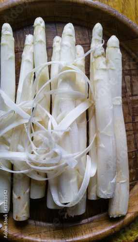 Peeled Asparagus © Hans