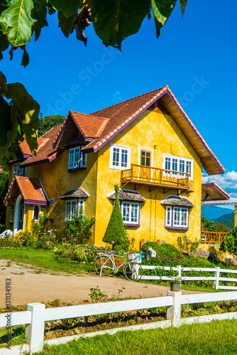 Yellow house at Pai city
