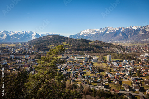 Rheintal bei Feldkirch vom Viktorsberg aus gesehen © saumhuhn