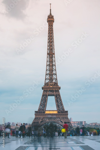 Crowd in front of Tour Eiffel - Paris © TIMDAVIDCOLLECTION