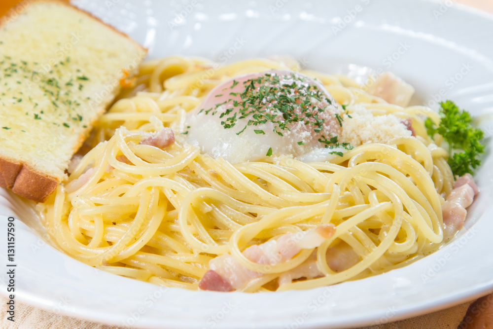 creamy seafood pasta