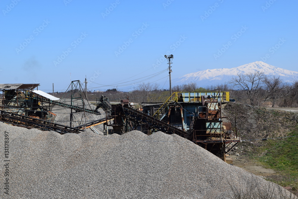 砕石場 ／ 建設資材の生産現場