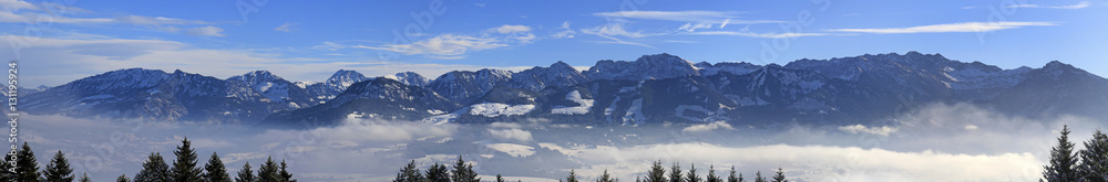 Obraz premium Allgäuer Berge im Winter - Panoramablick