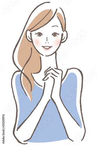 女性　手を組む　笑顔