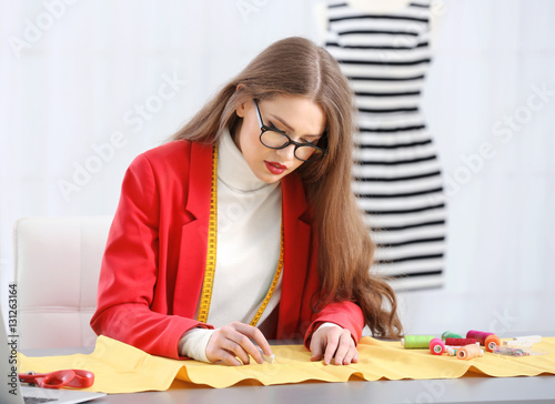 Beautiful young fashion des...